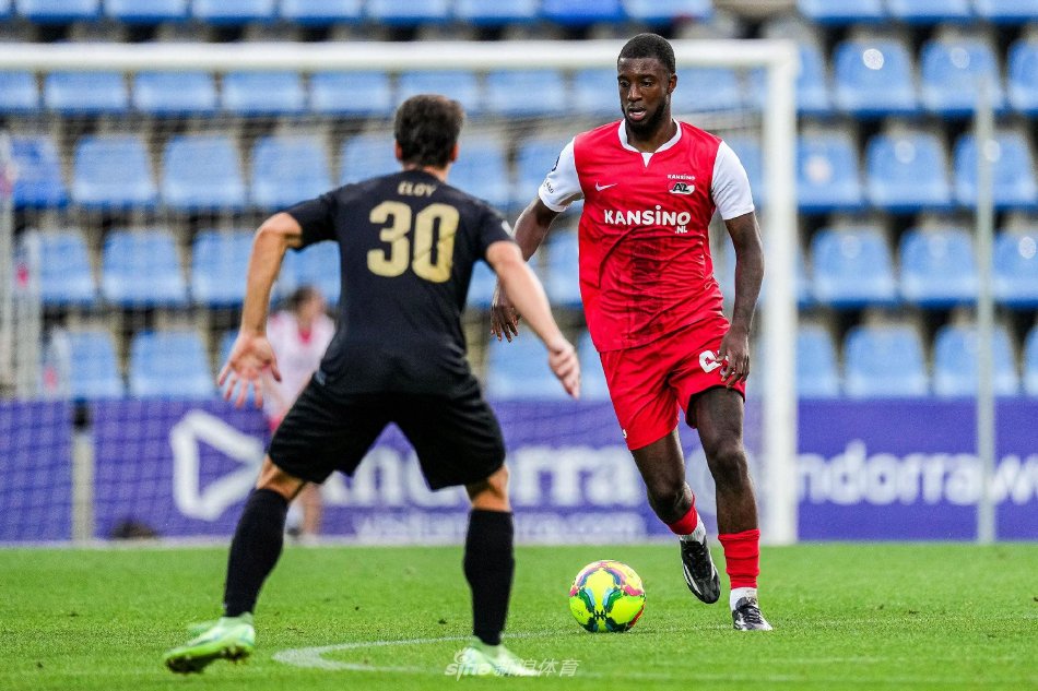 然而她始终 然而她始终