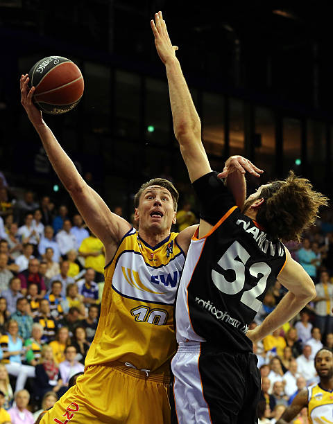 不仅是在球 不仅是在球