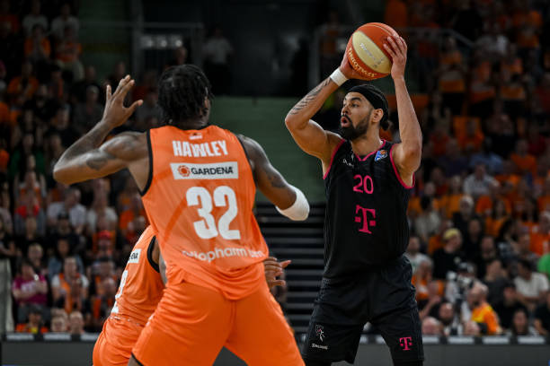 为年轻球员 为年轻球员